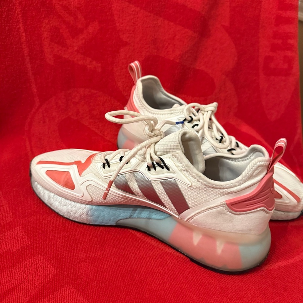 Adidas Sneaker Tennis Shoe ZX 2K Boost NASA Special Edition Size 9 White Pink